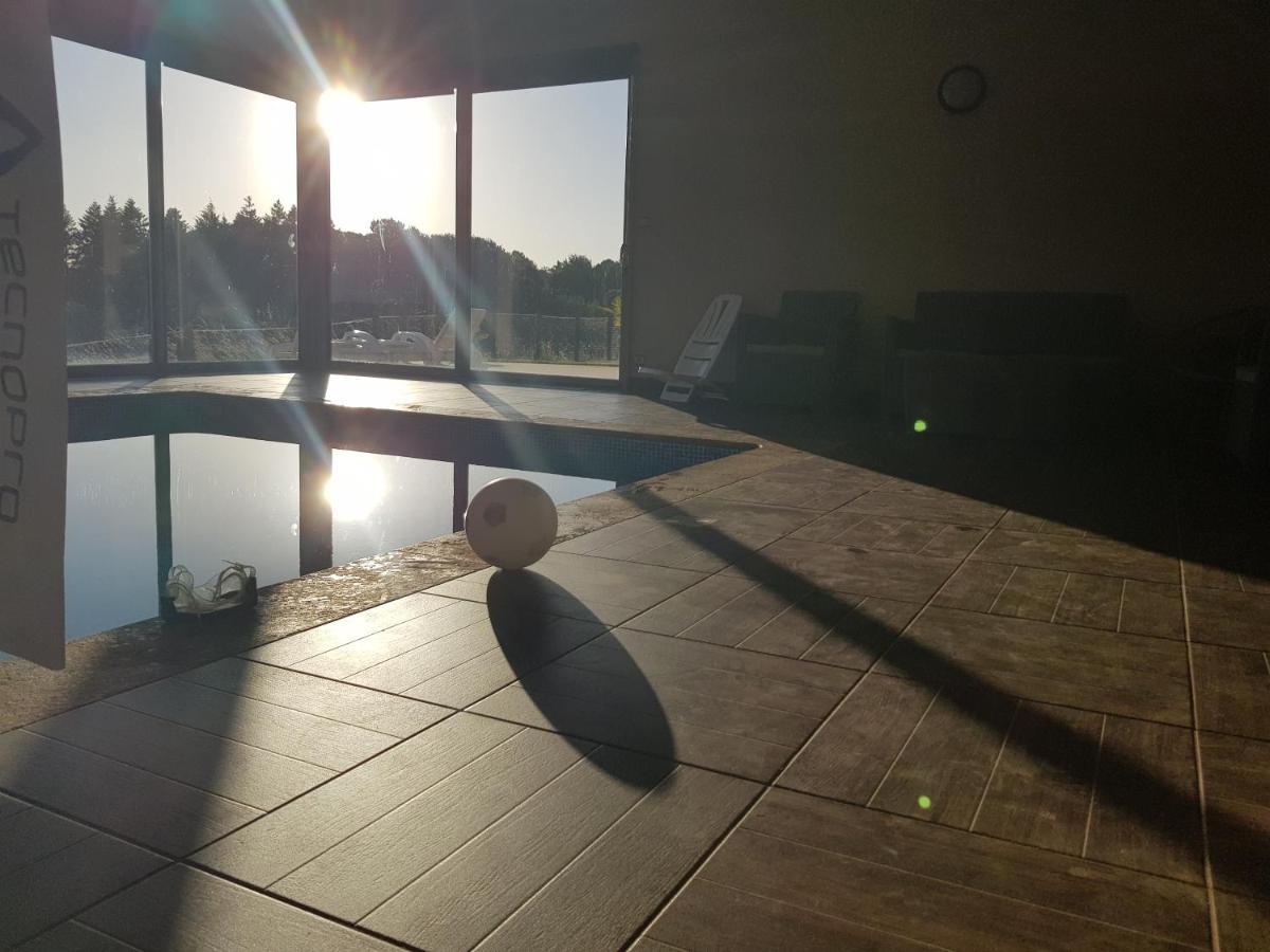 Saint-Pois Magnifique Villa Avec Piscine Interieure מראה חיצוני תמונה