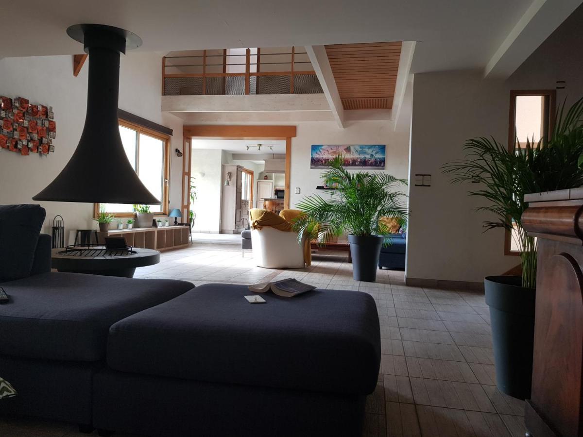Saint-Pois Magnifique Villa Avec Piscine Interieure מראה חיצוני תמונה