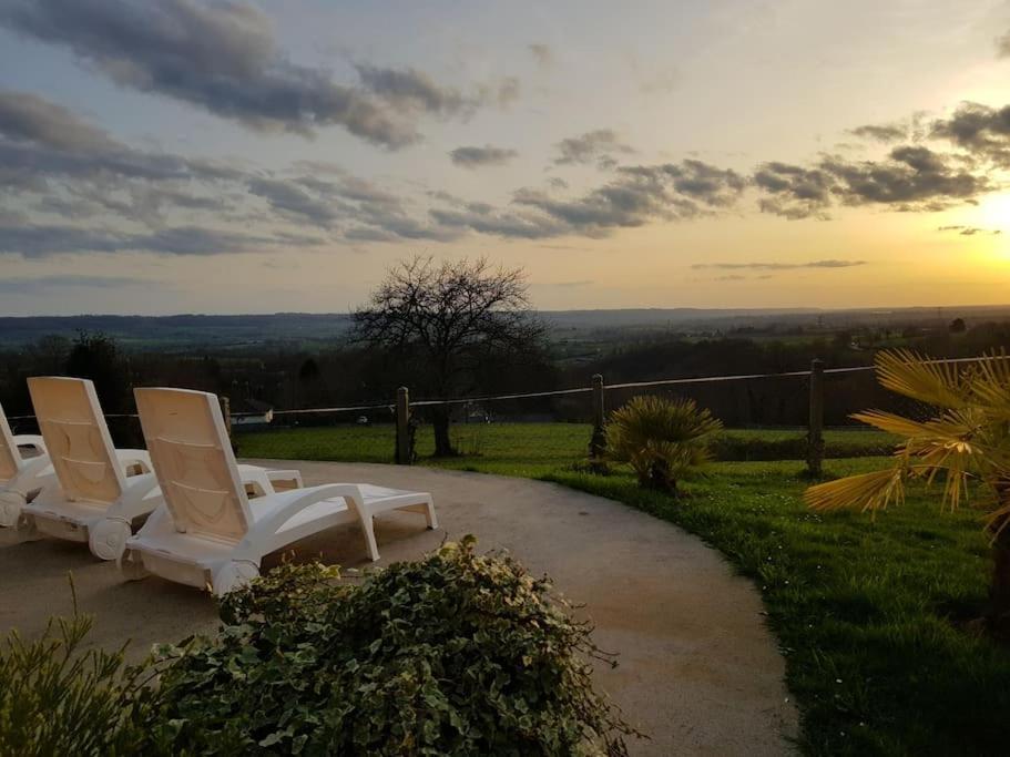 Saint-Pois Magnifique Villa Avec Piscine Interieure מראה חיצוני תמונה