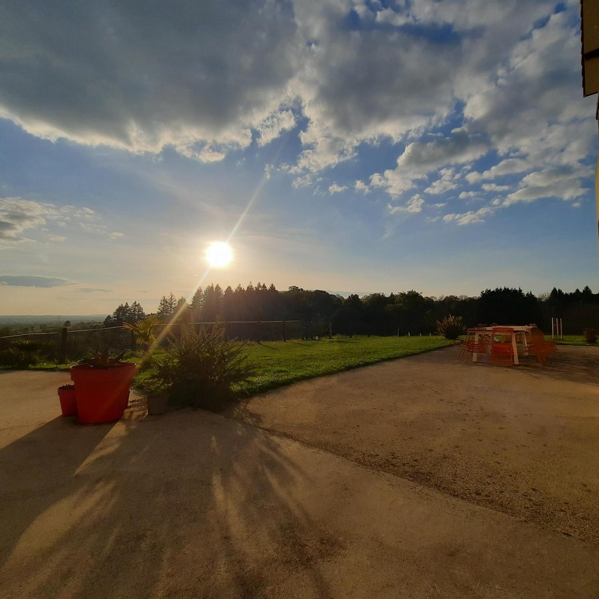 Saint-Pois Magnifique Villa Avec Piscine Interieure מראה חיצוני תמונה