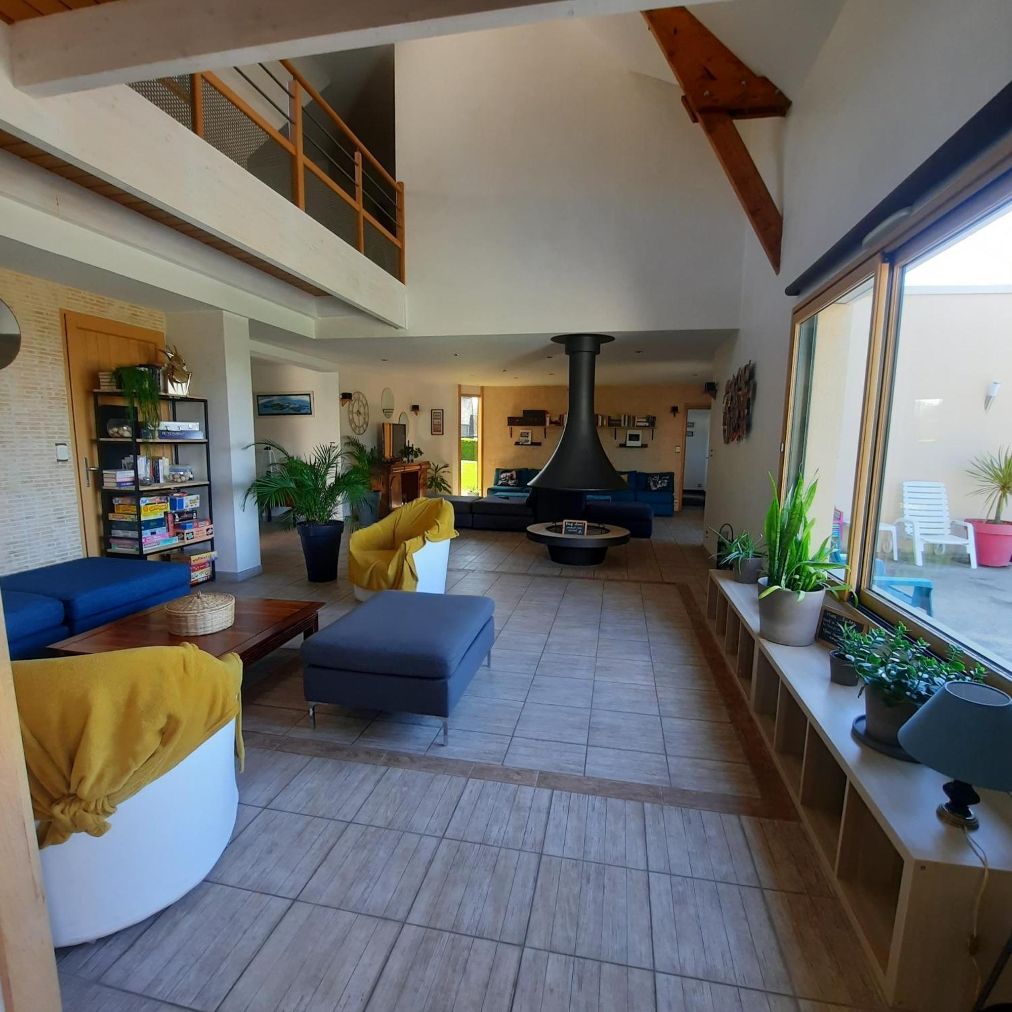 Saint-Pois Magnifique Villa Avec Piscine Interieure מראה חיצוני תמונה