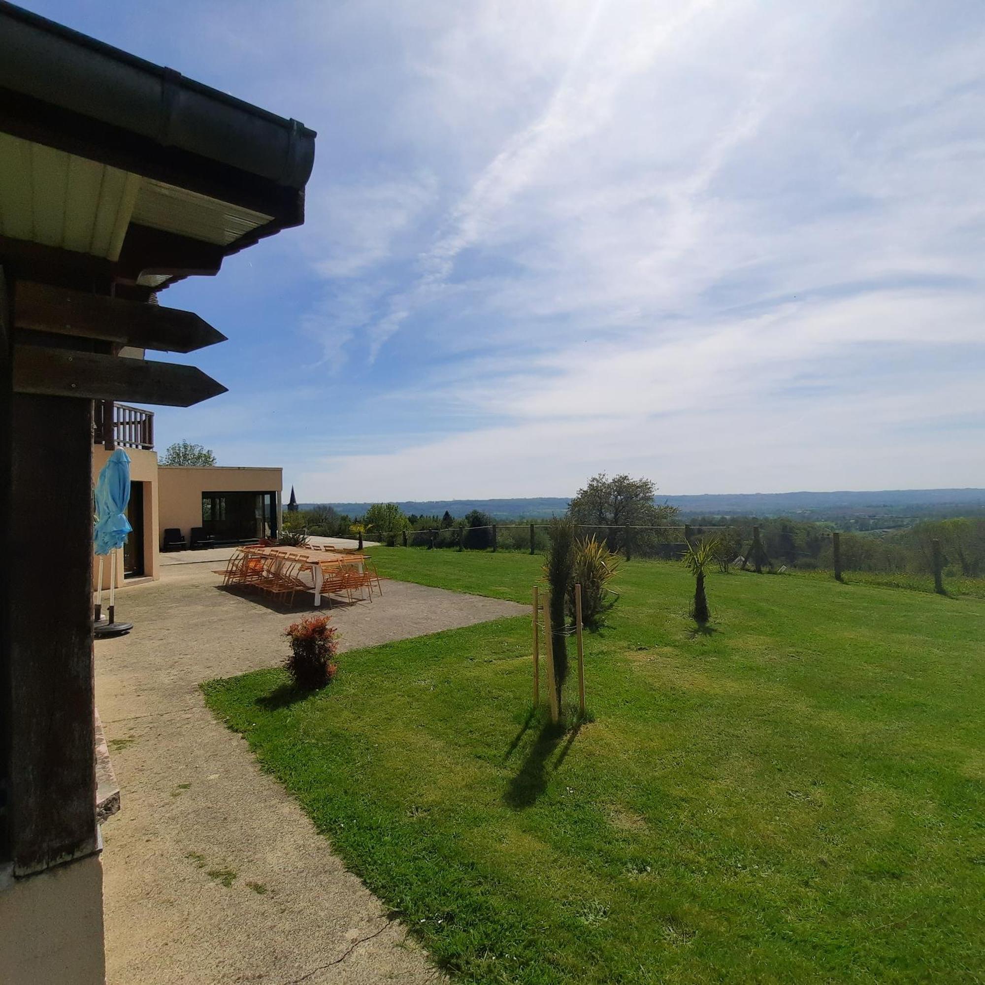 Saint-Pois Magnifique Villa Avec Piscine Interieure מראה חיצוני תמונה