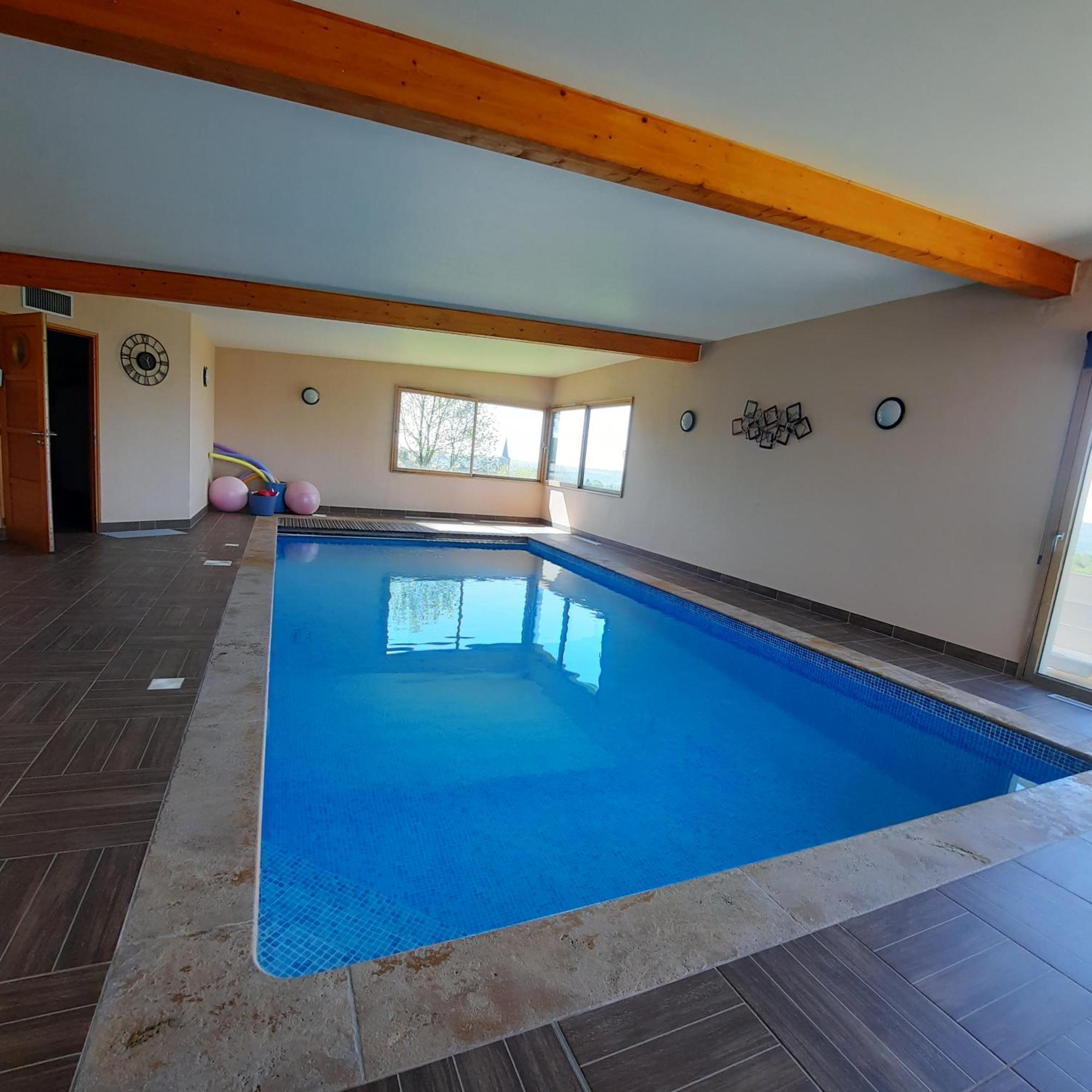 Saint-Pois Magnifique Villa Avec Piscine Interieure מראה חיצוני תמונה
